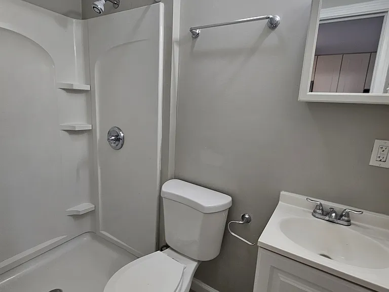 129 Cosey Beach Ave #3B — Photo 1