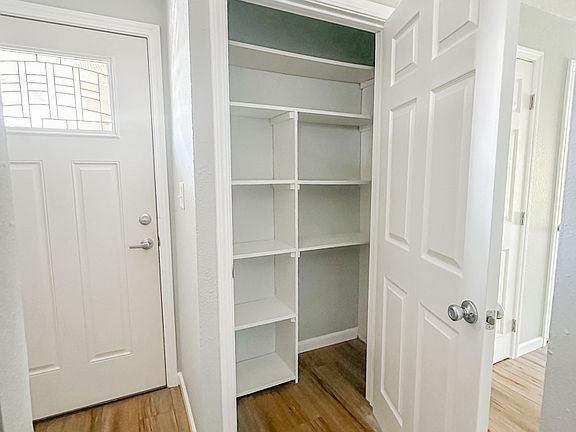 2nd image of 4072 Market St NE #4