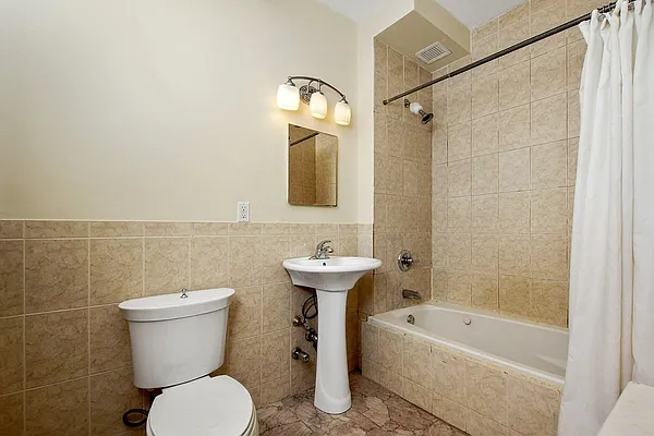 Sold by Citi Habitats | media 5