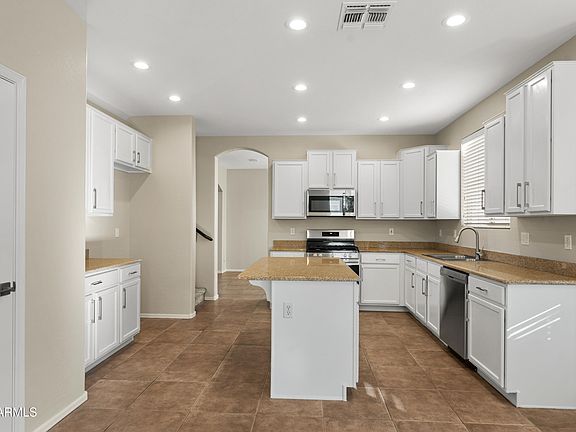 4th image of 3591 E REMINGTON Drive