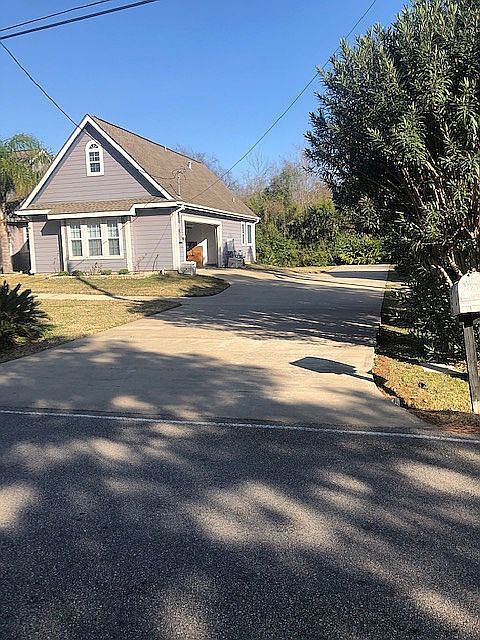1st image of 214 Fairfield Ave