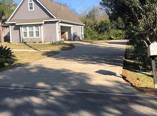 214 Fairfield Ave, Shoreacres, TX 77571