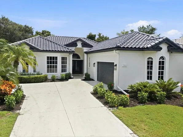7825 WILTON CRESCENT CIRCLE, BRADENTON, FL 34201