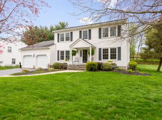 8 Clinton Ct, Holmdel, NJ 07733