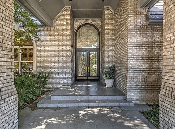 3rd image of 4500 Alexandra Dr