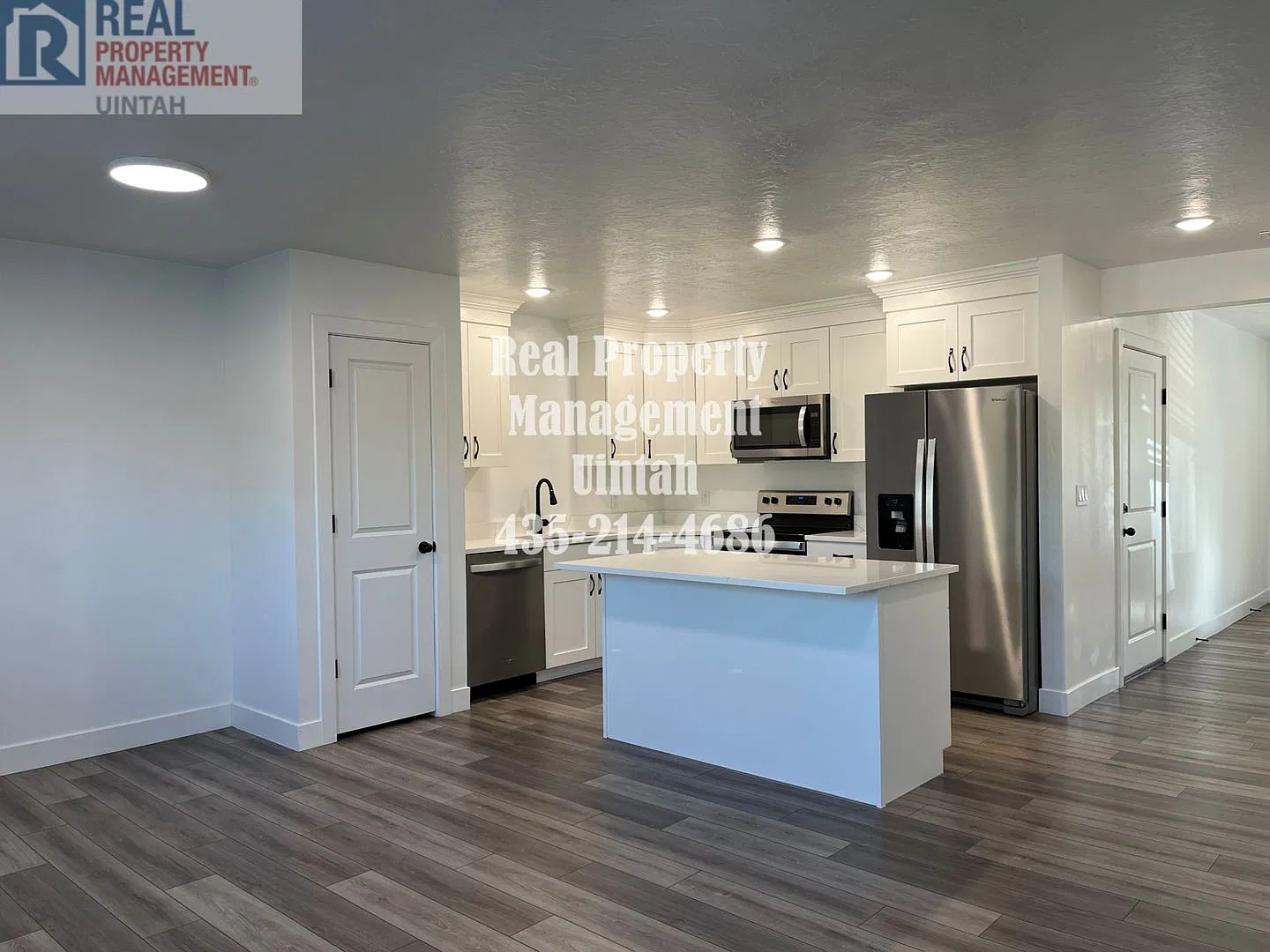 Cozy 3 Bedroom 2 1/2 Bath Townhome. — Photo 4