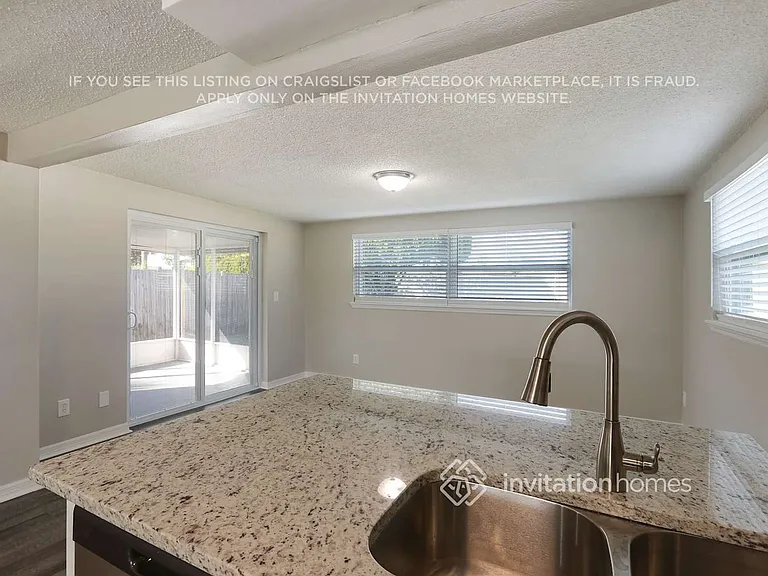 3423 Garfield Dr — Photo 8