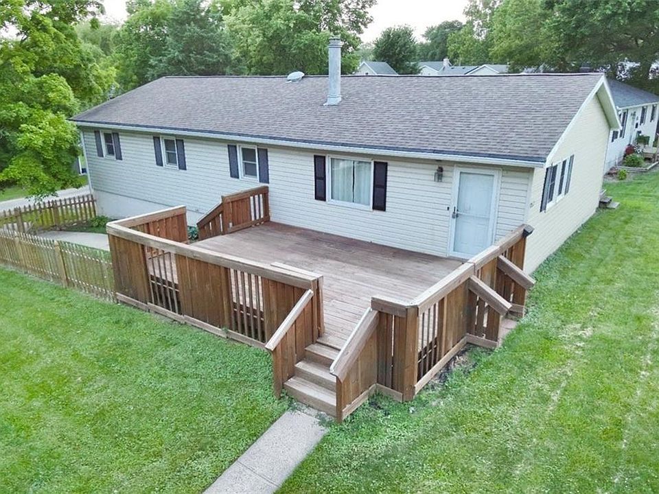 1st image of 422 E Thompson St