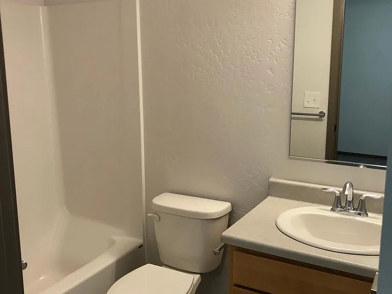 2727 E 35th Ave #B-5 — Photo 3
