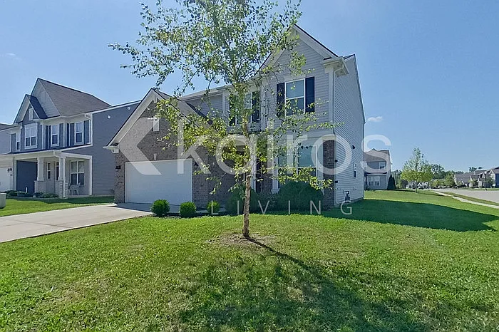 4 bed, 2.5 bath, 2085 sqft, $2,295 — Photo 2
