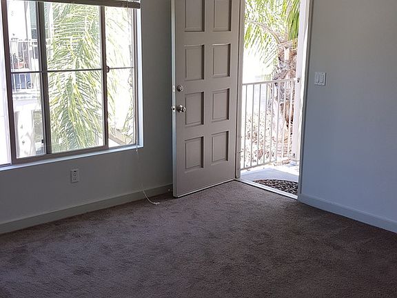 3rd image of 4638 Mississippi St #19