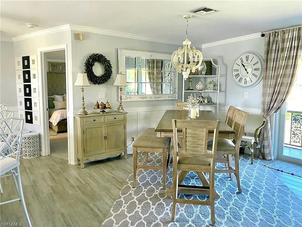 2 bed, 2.0 bath, 1270 sqft, $5,200 — Photo 3