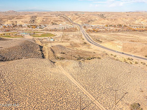 3rd image of 2055 Pinon Hills Blvd