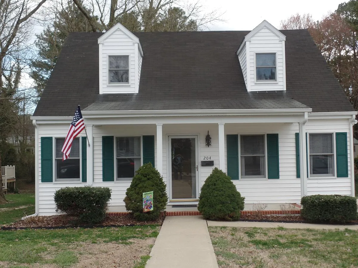 204 Glen Ave photo 1