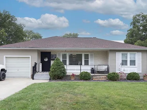 2110 Fairfax St, Carlyle, IL 62231
