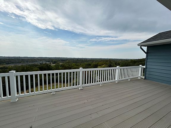 5th image of 144 Skyline Dr