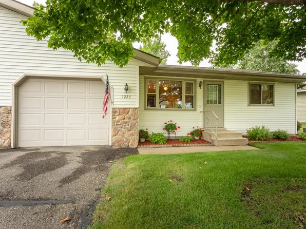 1223 Bridgeport Ln NW, Alexandria, MN 56308