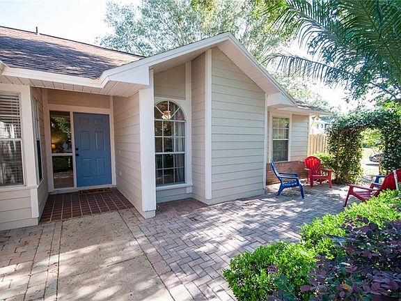 3rd image of 115 Donna Cir