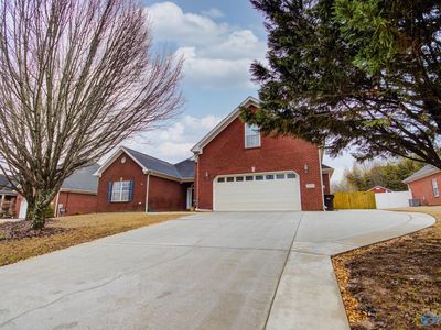 2307 Almon Way SW, Decatur, AL, 35603