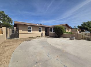 632 57th St NW, Albuquerque, NM 87105