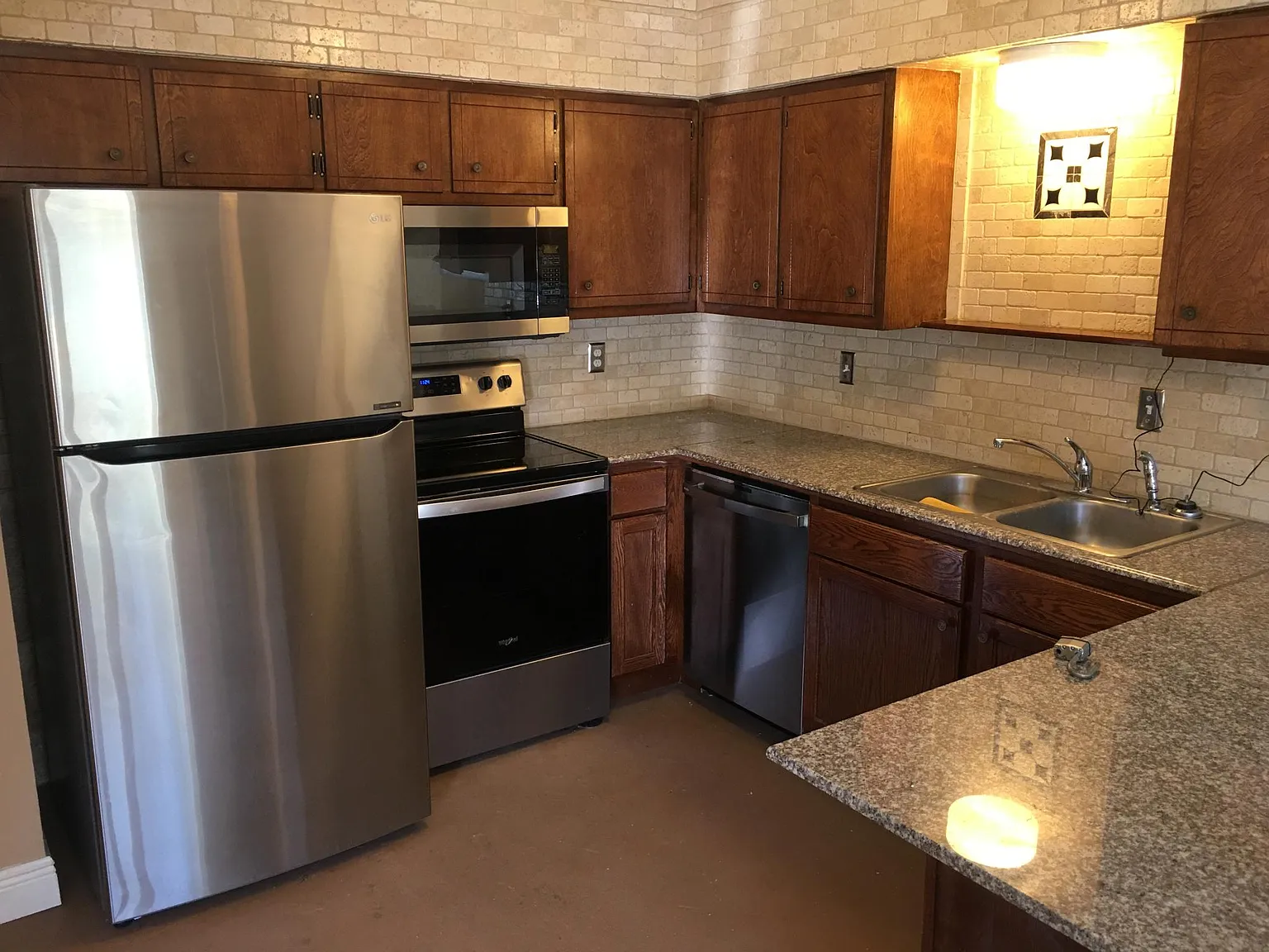 1 bed, 800 sqft, $1,345 — Photo 2