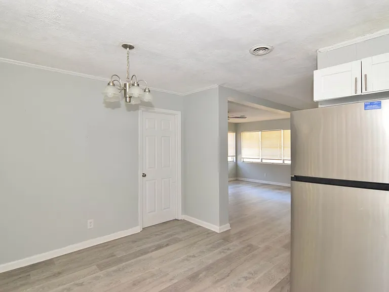3613 Alene Cir — Photo 26