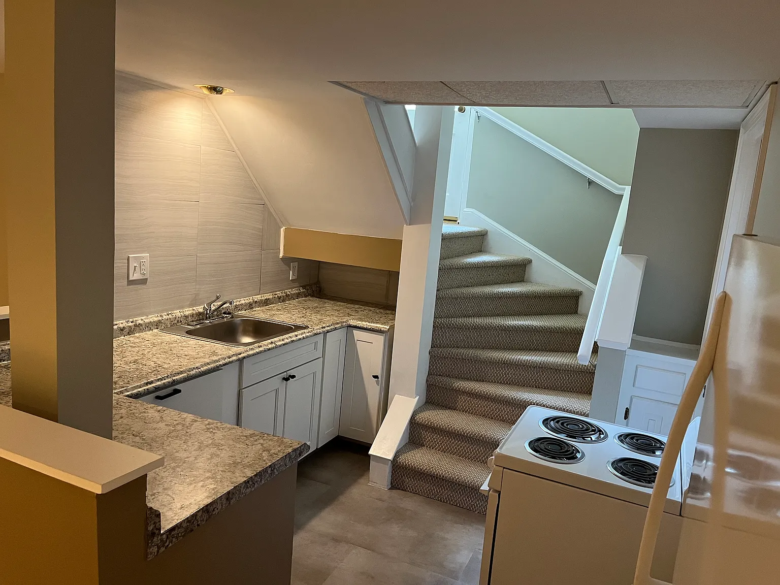 1 bed, 600 sqft, $1,400 — Photo 3
