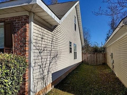 2nd image of 100 Huntington Dr