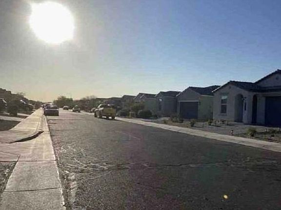 Exterior Neighborhood (street photo)