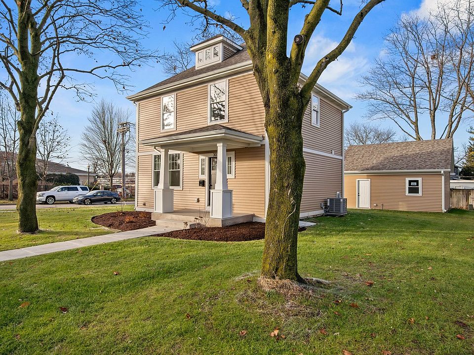 302 E Side Dr, Geneva, IL 60134 Zillow