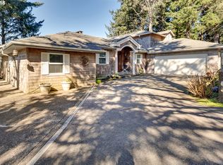 384 Sunset Blvd, Cannon Beach, OR 97110