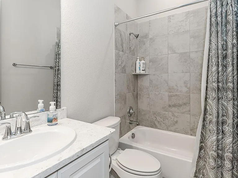 6110 Meadow Bluff Ct — Photo 20