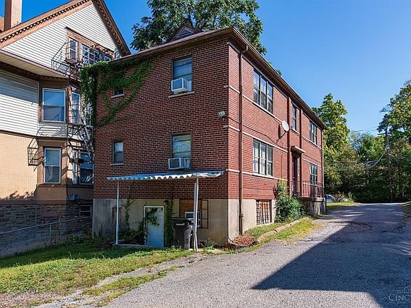 3rd image of 3549 Alaska Ave