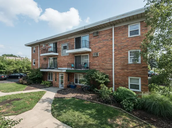 10811 S Lloyd Dr APT 11, Worth, IL 60482