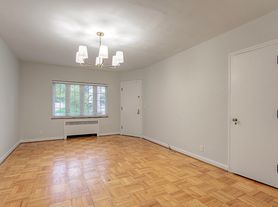 3431 Paxton Ave, Cincinnati, OH