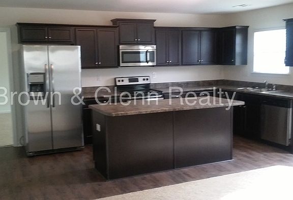 2nd image of 118 Shadow Woods Dr
