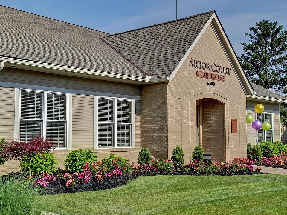 Arbor Court