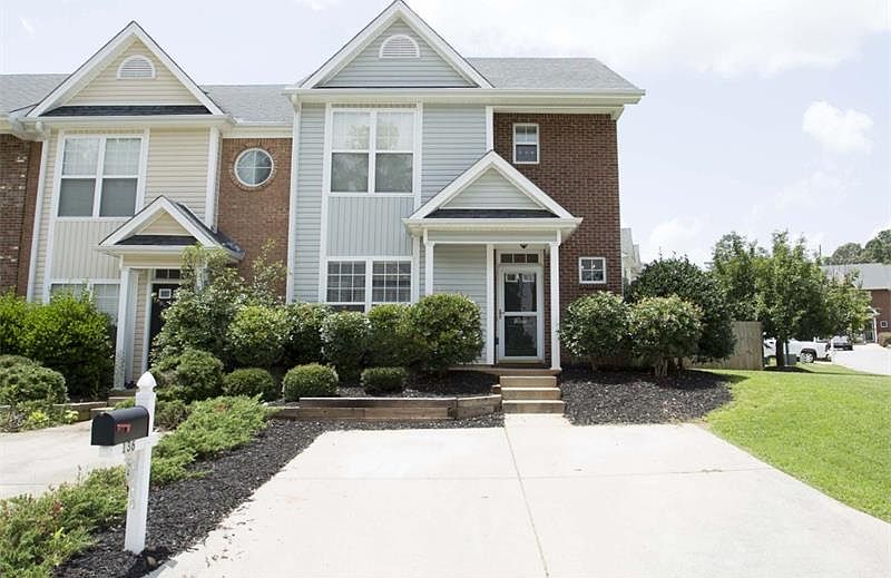 1st image of 136 Pearl Chambers Dr