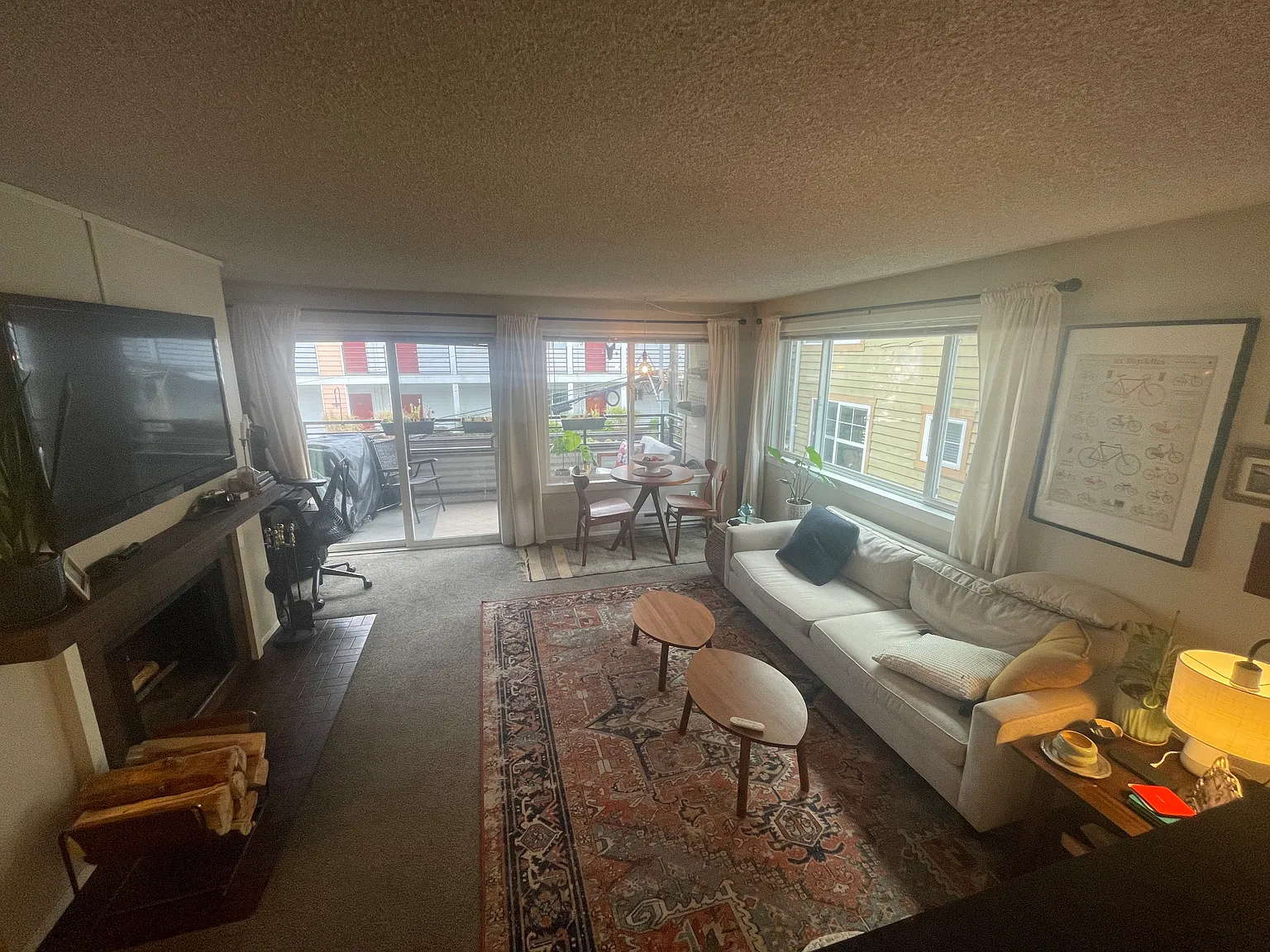 2 bed, 825 sqft, $2,750 — Photo 3