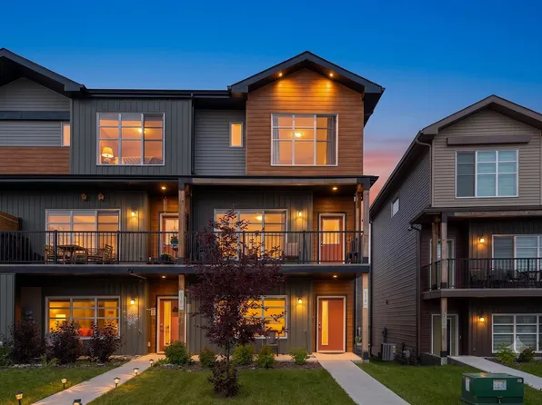 516 37th St SW, Edmonton, AB T6X 3B2