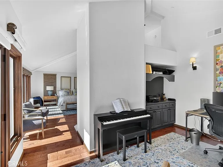 545 Avenida Buenos Aires — Photo 49