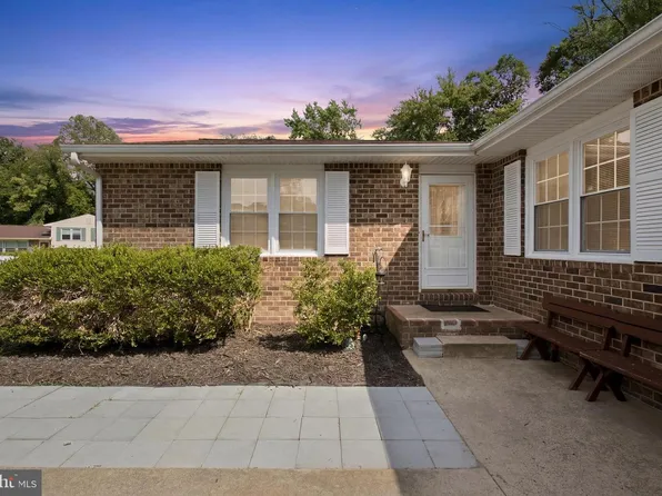 5 Sumner Ct, Fredericksburg, VA 22407