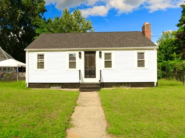 61 Russell St, Springfield, MA 01104
