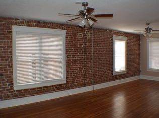 3923 Central St #1S, Kansas City, MO 64111