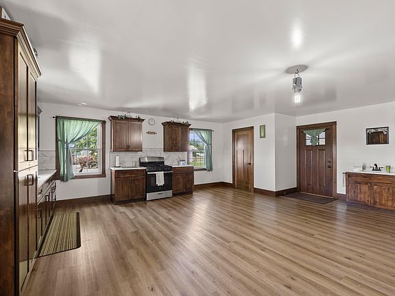 4th image of 27261 Newcastle Rd