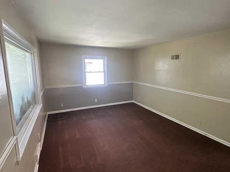 4508 N 74th St — Photo 3
