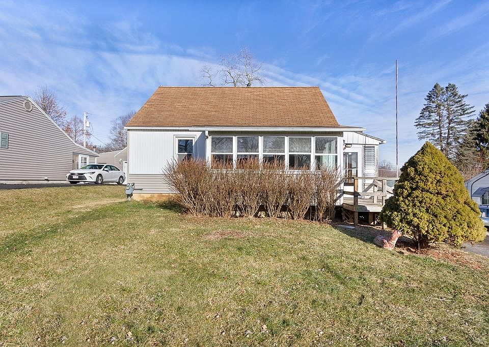 1st image of 381 Opal Dr
