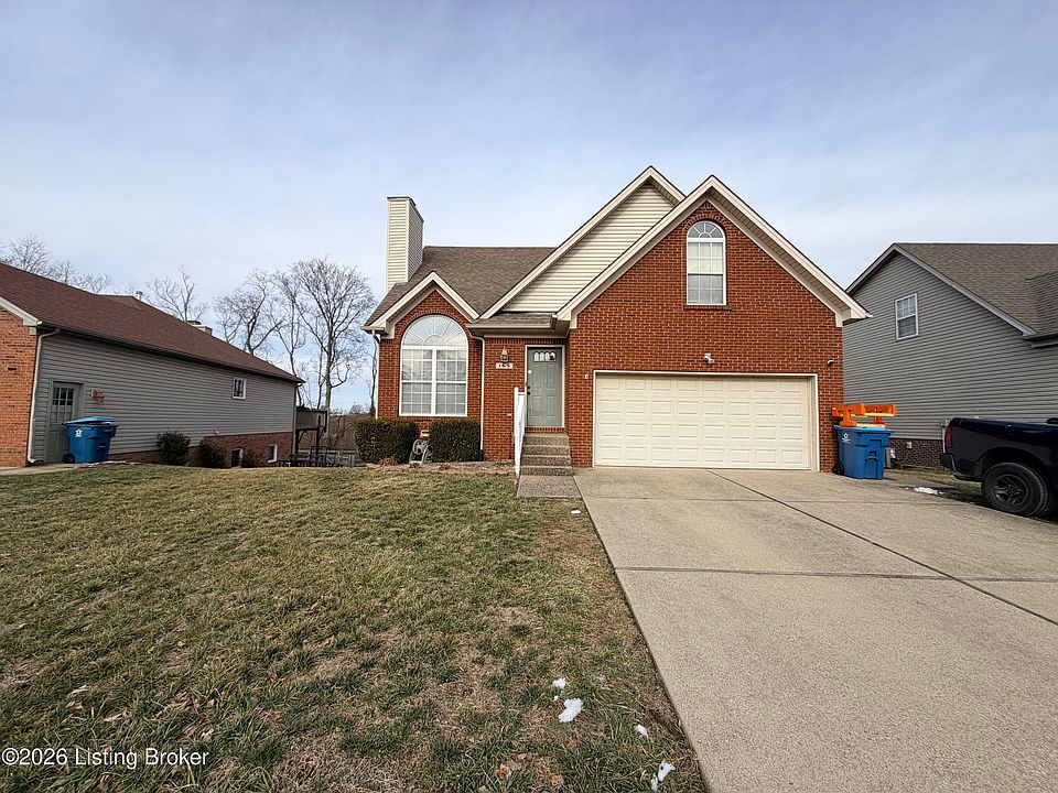 1st image of 165 Woodfield Cir