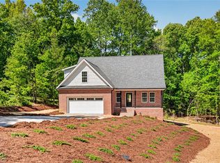 975 Chamberlin Dr, Asheboro, NC 27205
