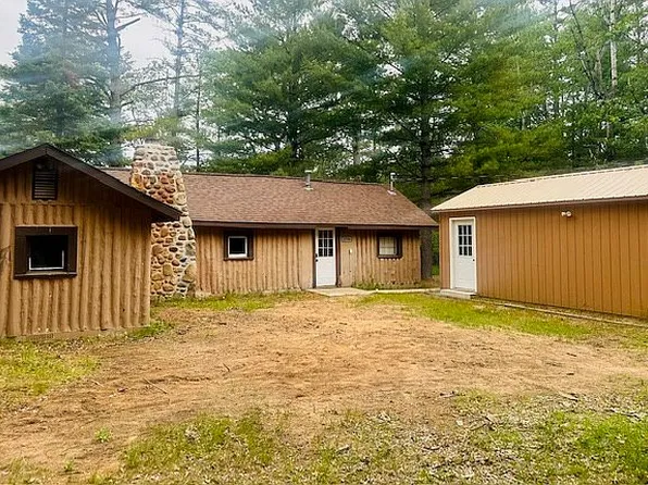 2706 Newatch Ave, Grayling, MI 49738